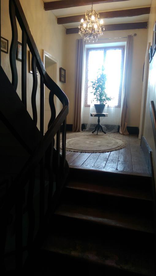 Bed and Breakfast Vingt Grand Rue Champagne-Mouton Екстер'єр фото
