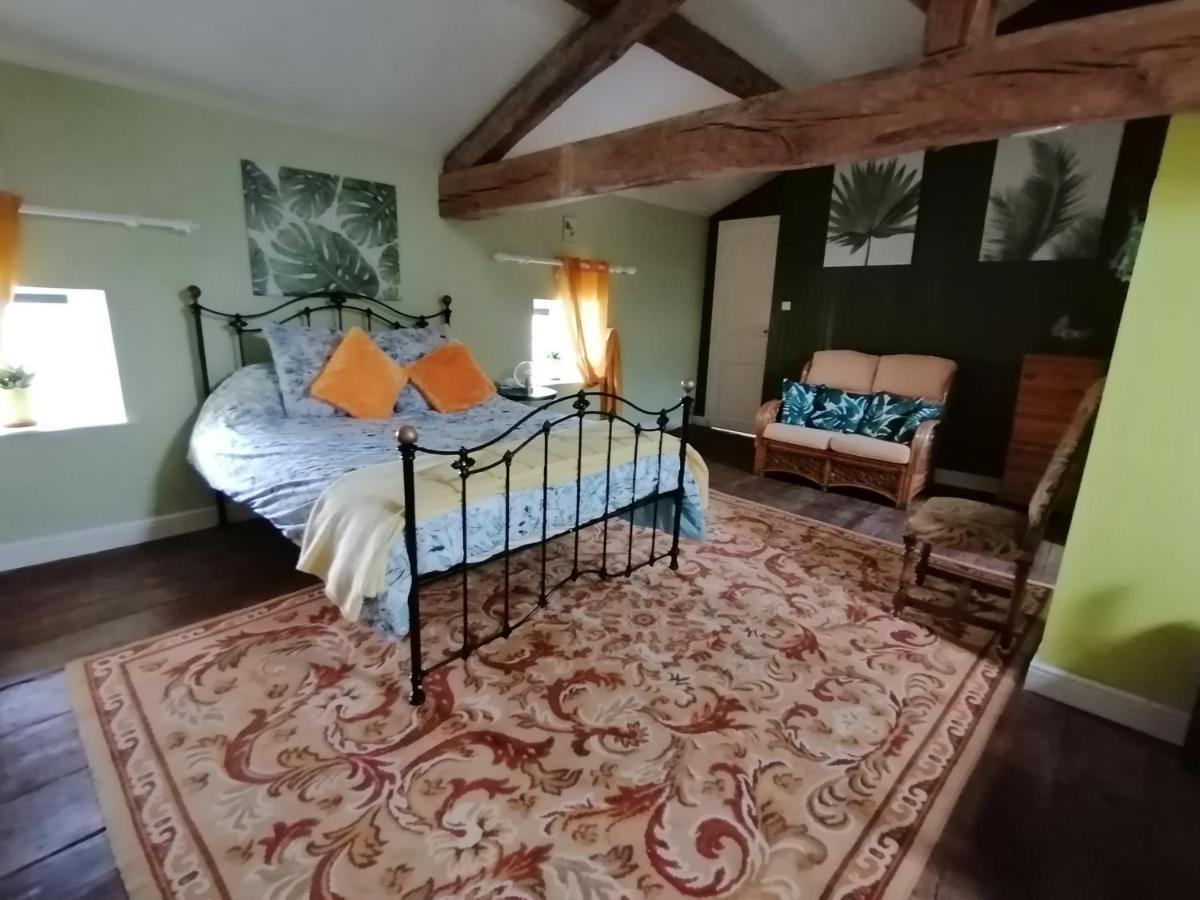 Bed and Breakfast Vingt Grand Rue Champagne-Mouton Екстер'єр фото